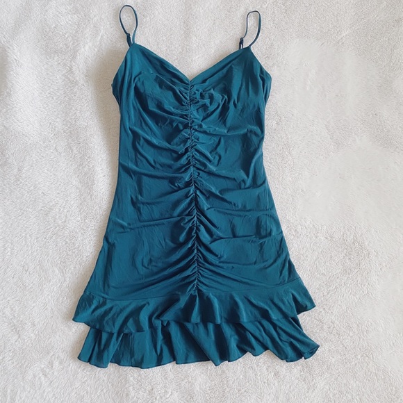 BCBG Vintage ruffle dress - Picture 1 of 3